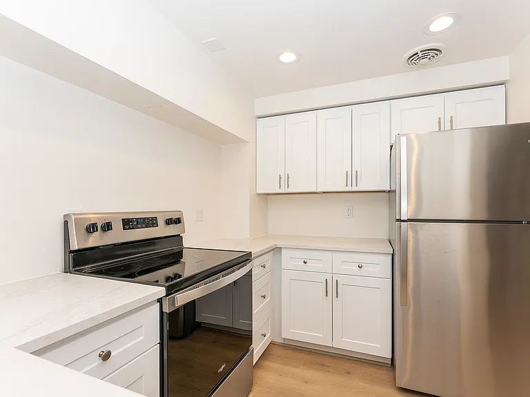 295 Durham St #A — Photo 9