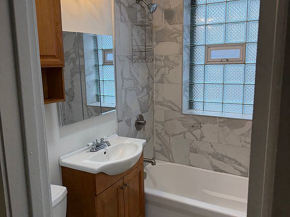 3rd image of 703 N Hamlin Ave #1
