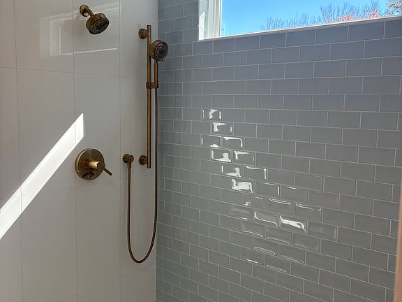 master shower/glass to be installed