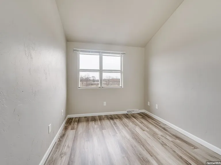 Allouez Townhomes — Photo 28