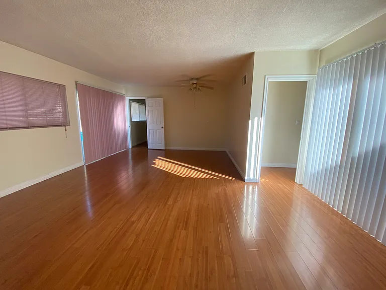 1444 N Mountain Ave — Photo 11