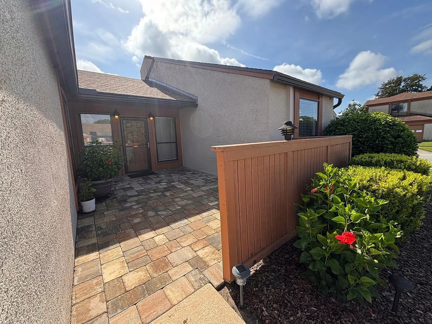 2 Bed 2 Bath Luxury Waterfront Townhome with Screened Lanai & Garage! — Photo 2