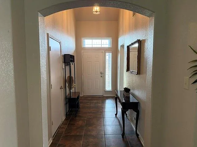 1330 Yucca Mountain Dr — Photo 2