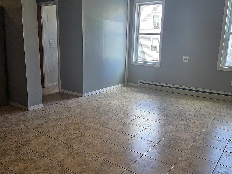 151 Salem St #1
