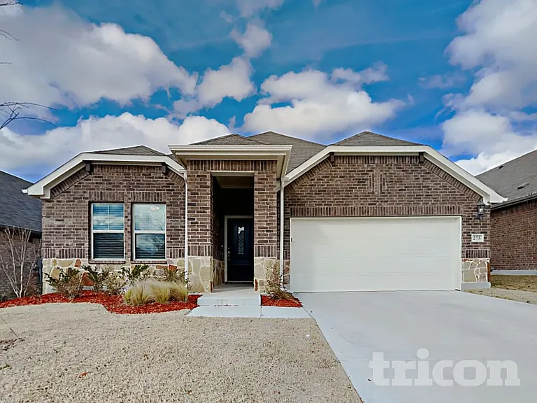 275 Sunshine Ln — Photo 2