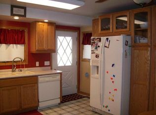 406 110th St, Brighton, IA 52540