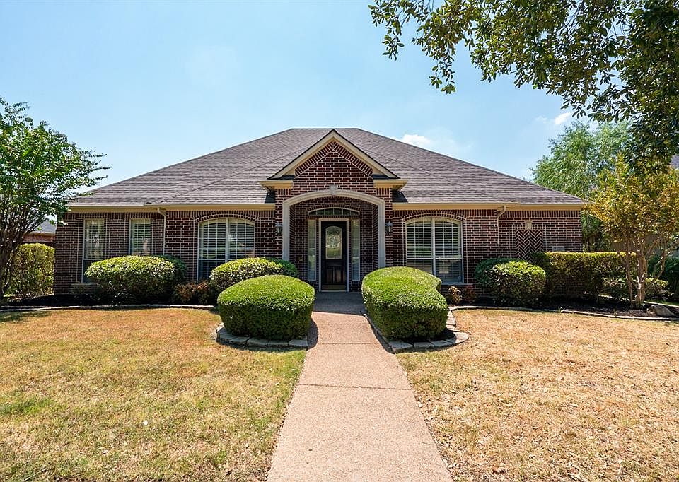 1st image of 2416 Creekside Cir N