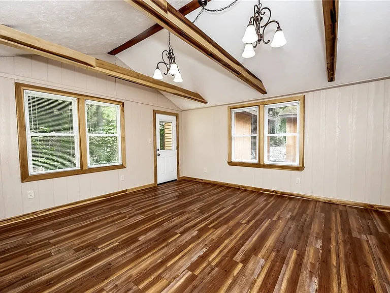 125 Old Mill Rd — Photo 12