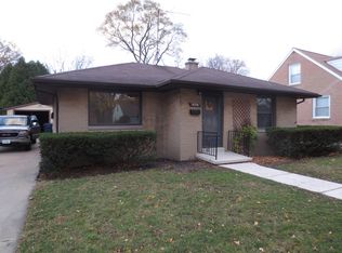 1028 Leith Ave, Waukegan, IL 60085