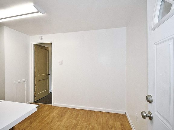5th image of 1423 Ridge Ave #1429
