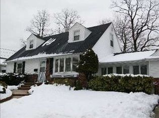 188 Farnum Blvd, Franklin Square, NY 11010