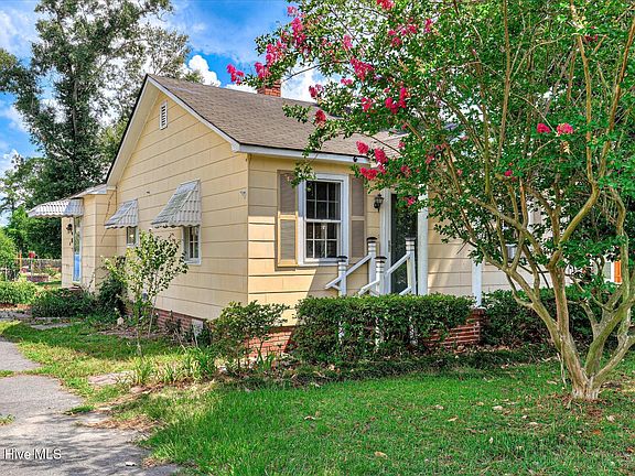 3rd image of 905 Laurens Street