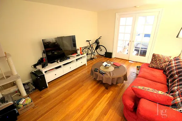 Rented by Hecht Group | media 58