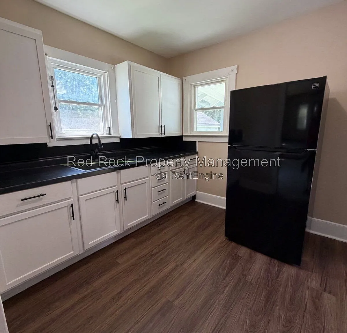 3 bed, 1.0 bath, 816 sqft, $1,550 — Photo 1
