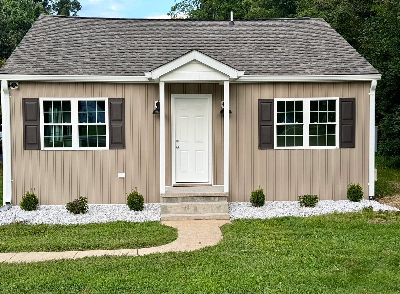 2 bed, 1.5 bath, 1190 sqft, $2,200 — Photo 1