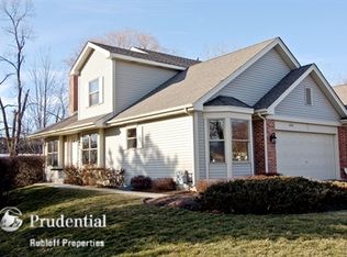234 Woodboro Dr, West Chicago, IL 60185