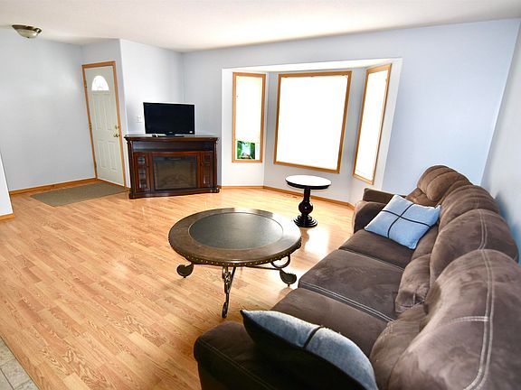 2nd image of 4820 49th Ave