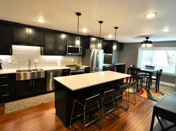 6450 York Ave S APT 218, Edina, MN 55435