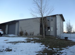 815 Trails Cir, Gillette, WY 82718
