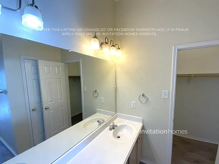 2218 Summer Brook Dr — Photo 9