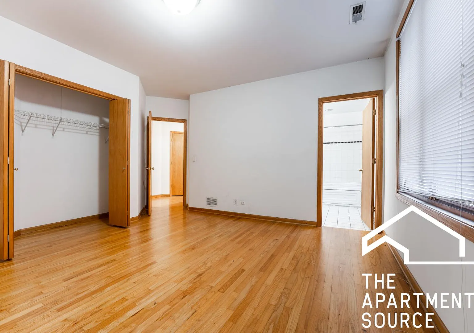 1940 West Diversey Parkway #3W — Photo 4