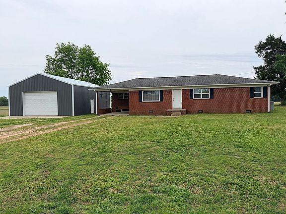 3rd image of 327 Latta Rd