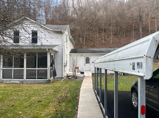 2800 Douglas Run Rd, Elizabeth, PA 15037