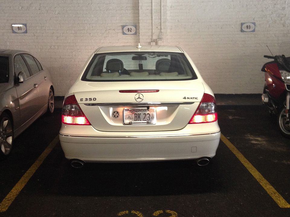 2nd image of 2431 N Clark St #73