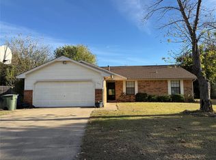 300 Ryan Way, Edmond, OK 73003