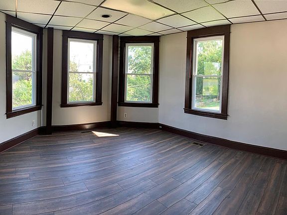 Spacious and bright living room