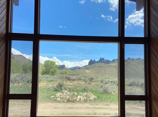 300 Stagecoach Trl, Cody, WY 82414