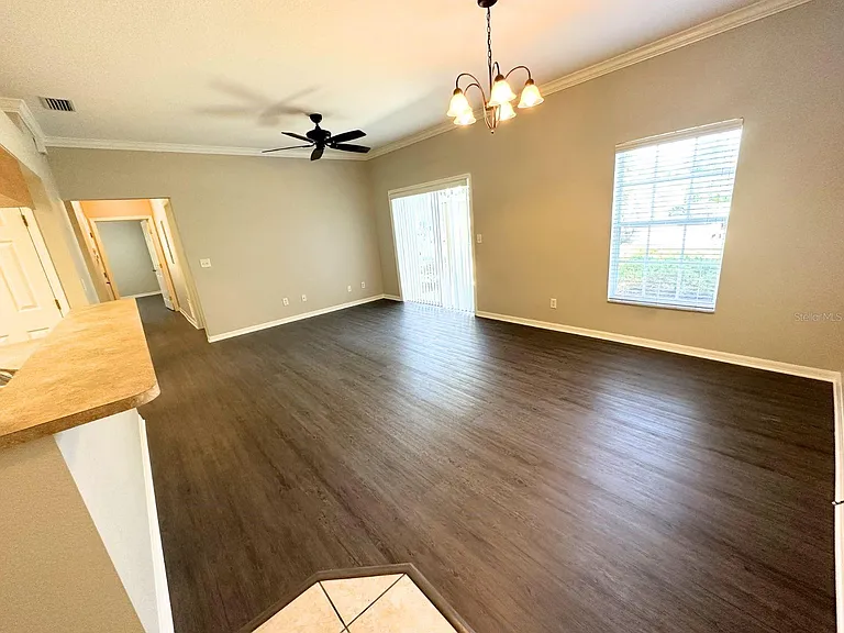 1604 Eagle Pond Dr — Photo 3