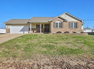 1130 Riverwoods Dr, Desloge, MO 63628