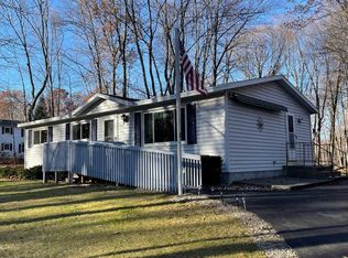 E2558 Nelson Rd, Waupaca, WI 54981