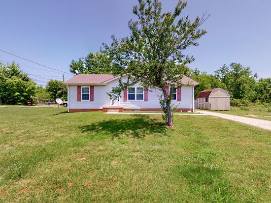 401 Donna Dr, Clarksville, TN 37042