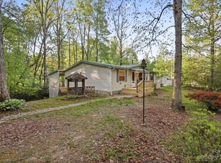 24 Laurel Woods Rd, Hendersonville, NC 28739