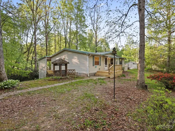 24 Laurel Woods Rd, Hendersonville, NC 28739