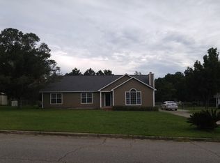 100 Carillon Ct, Leesburg, GA 31763