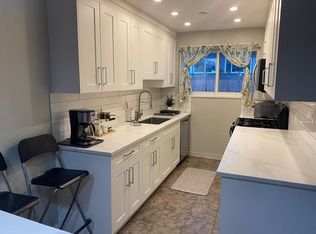 319 Marathon Ct, Coquitlam, BC V3K 4Z4