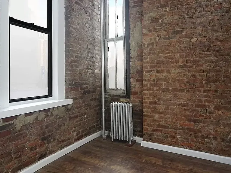 83 Henry St #5 — Photo 3