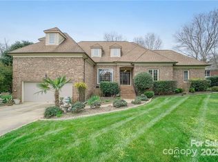 426 Saint Michaels Way, Fort Mill, SC 29708