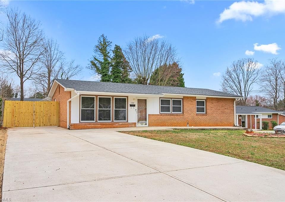 1st image of 1208 Guest St