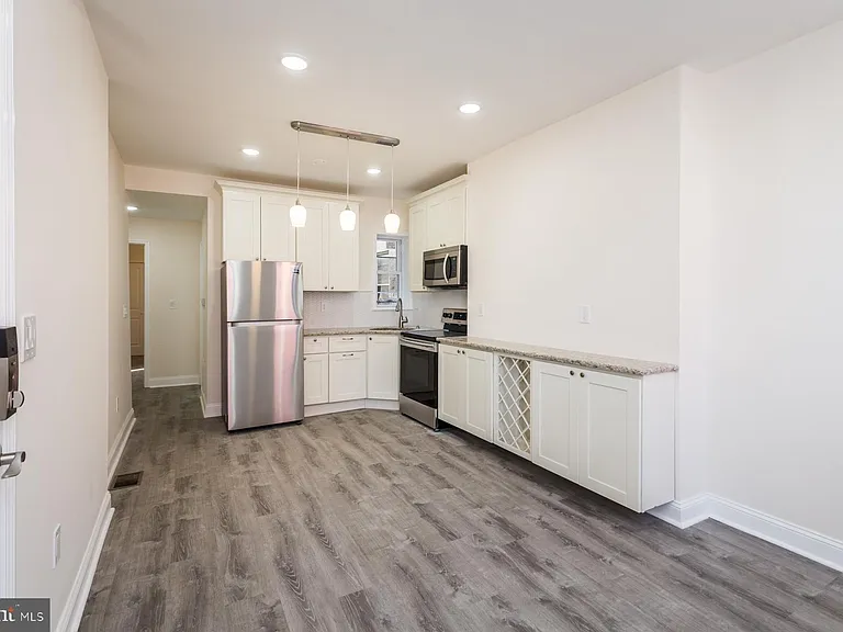 537 N 33rd St #1 — Photo 3