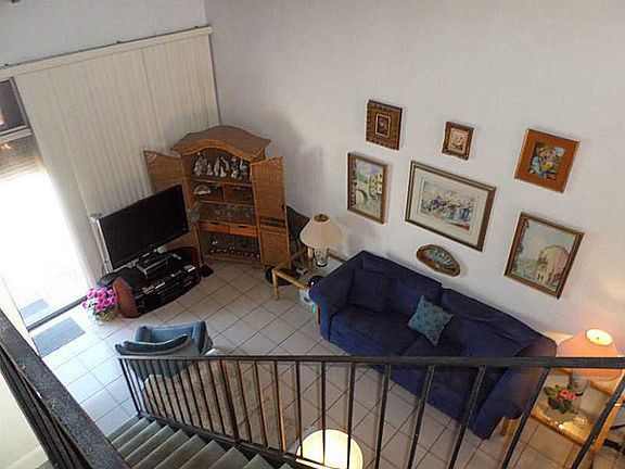 5th image of 9179 Fontainebleau Blvd APT 5