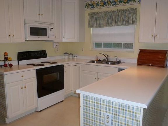 2nd image of 8383 Woodcreek Dr