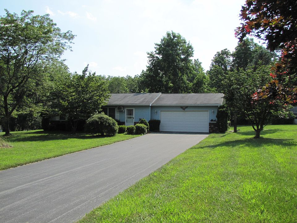 ~ 6230 Parkway East ~
