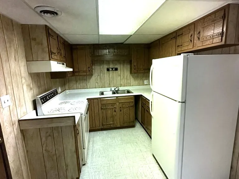 825 W Arapahoe Ave — Photo 3