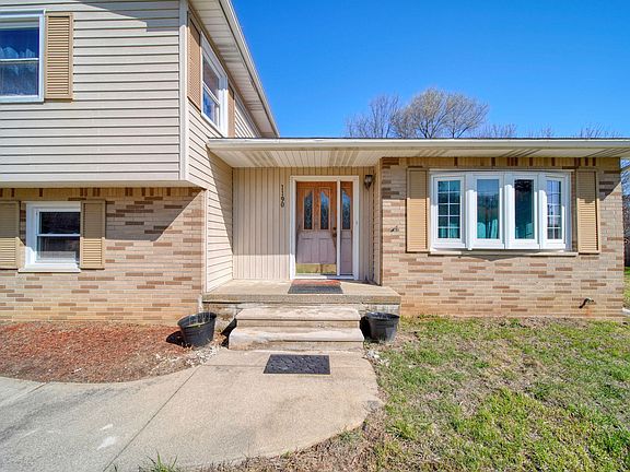 3rd image of 1190 Ferndale Rd