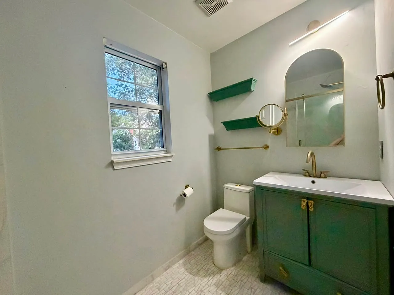 4 bed, 1965 sqft, $3,150 — Photo 3