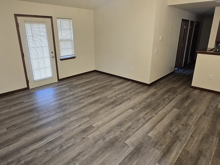 Park Ridge Apartments — Photo 5
